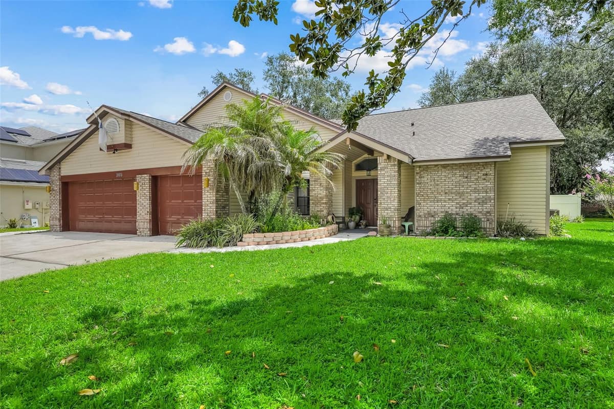 305 FORREST CREST COURT — photo 48 of 54