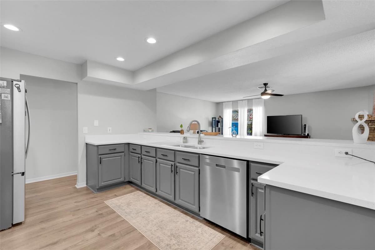 305 FORREST CREST COURT — photo 10 of 54