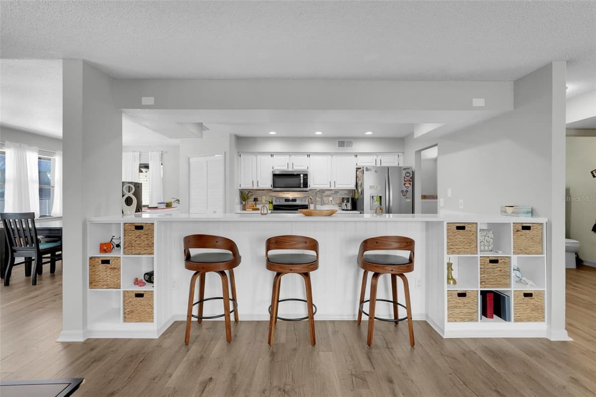 305 FORREST CREST COURT — photo 11 of 54