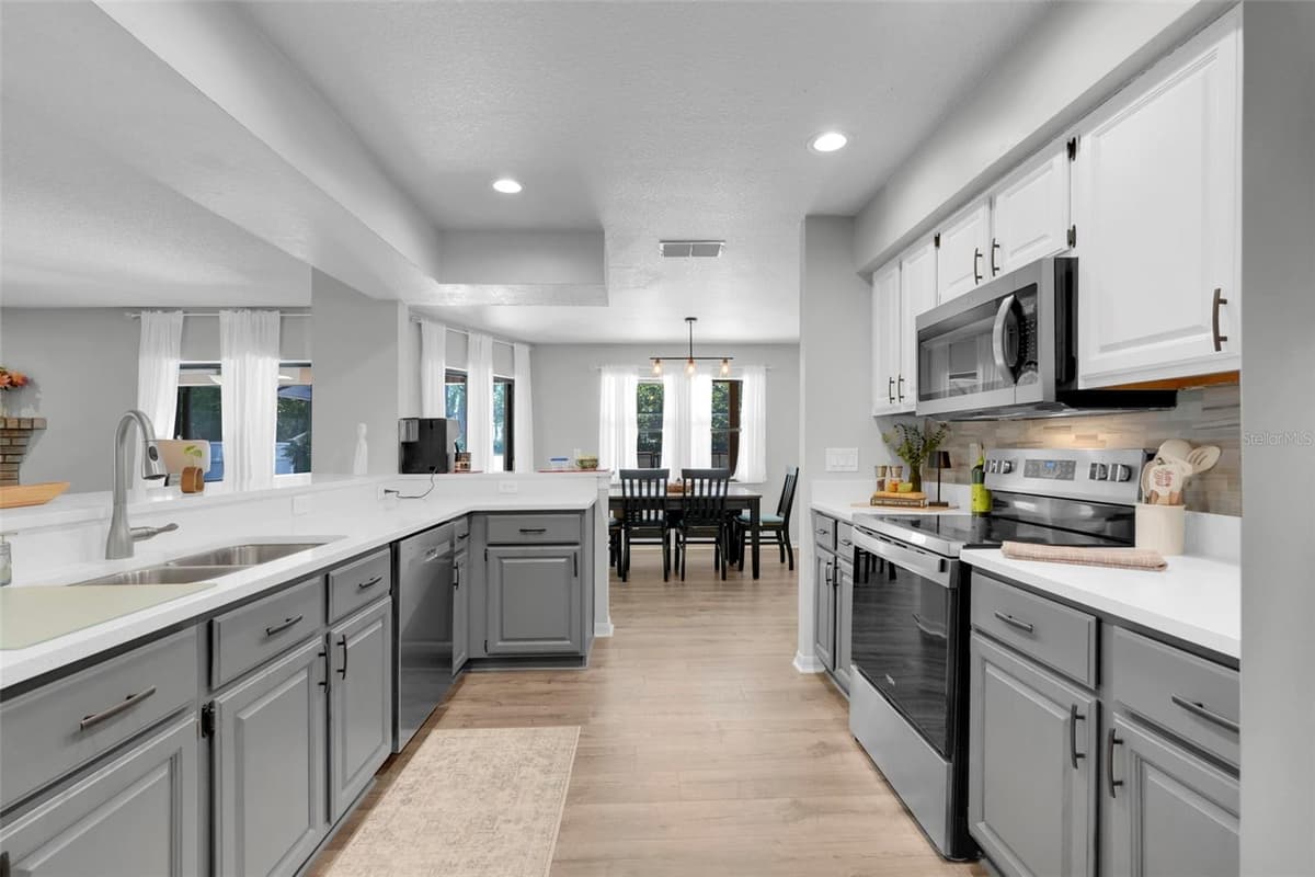 305 FORREST CREST COURT — photo 9 of 54