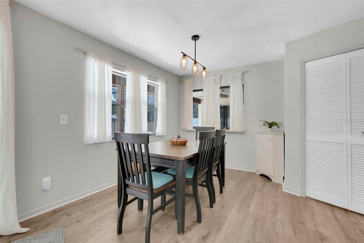 305 FORREST CREST COURT — photo 13 of 54