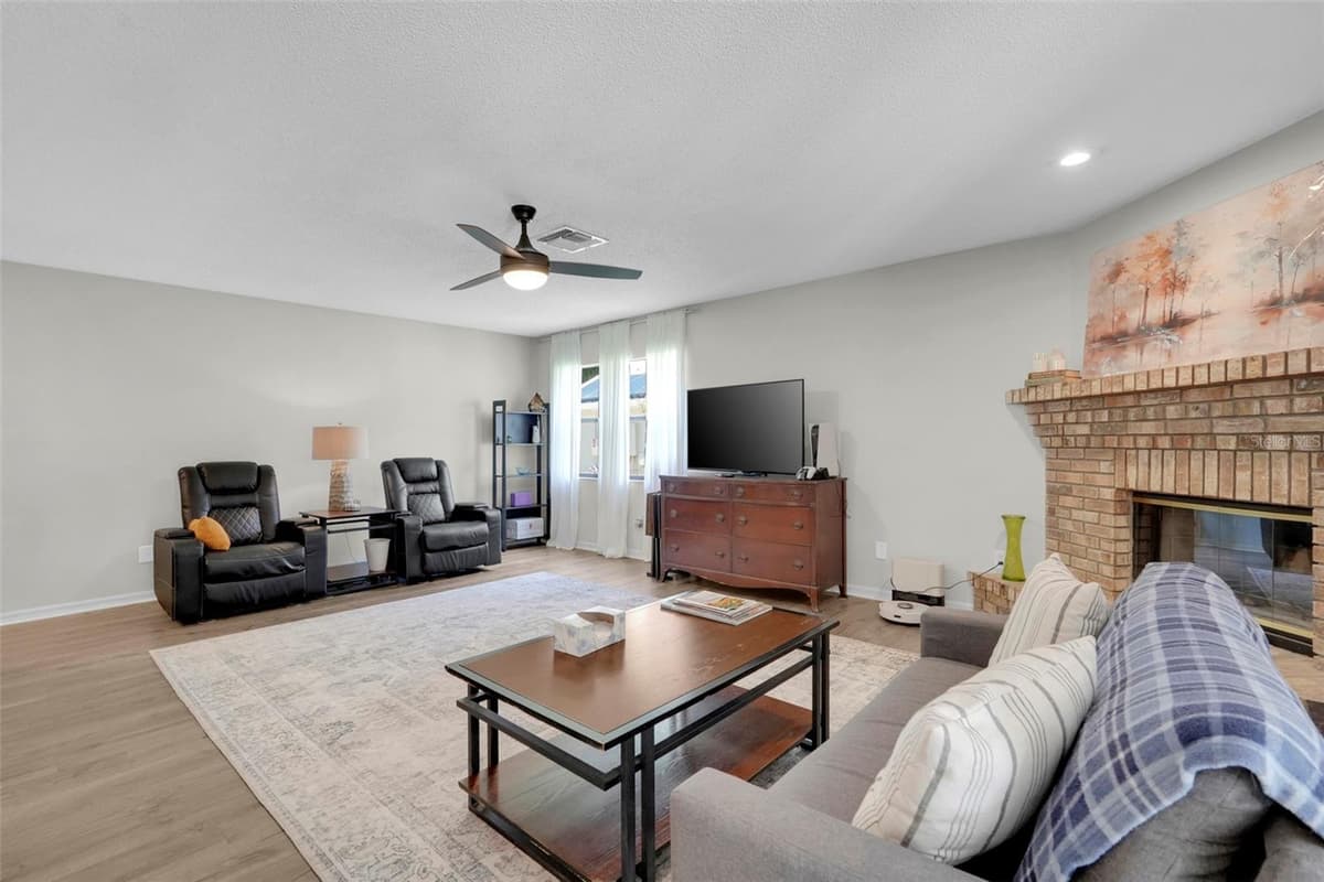 305 FORREST CREST COURT — photo 17 of 54