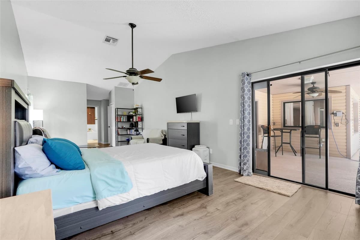 305 FORREST CREST COURT — photo 19 of 54