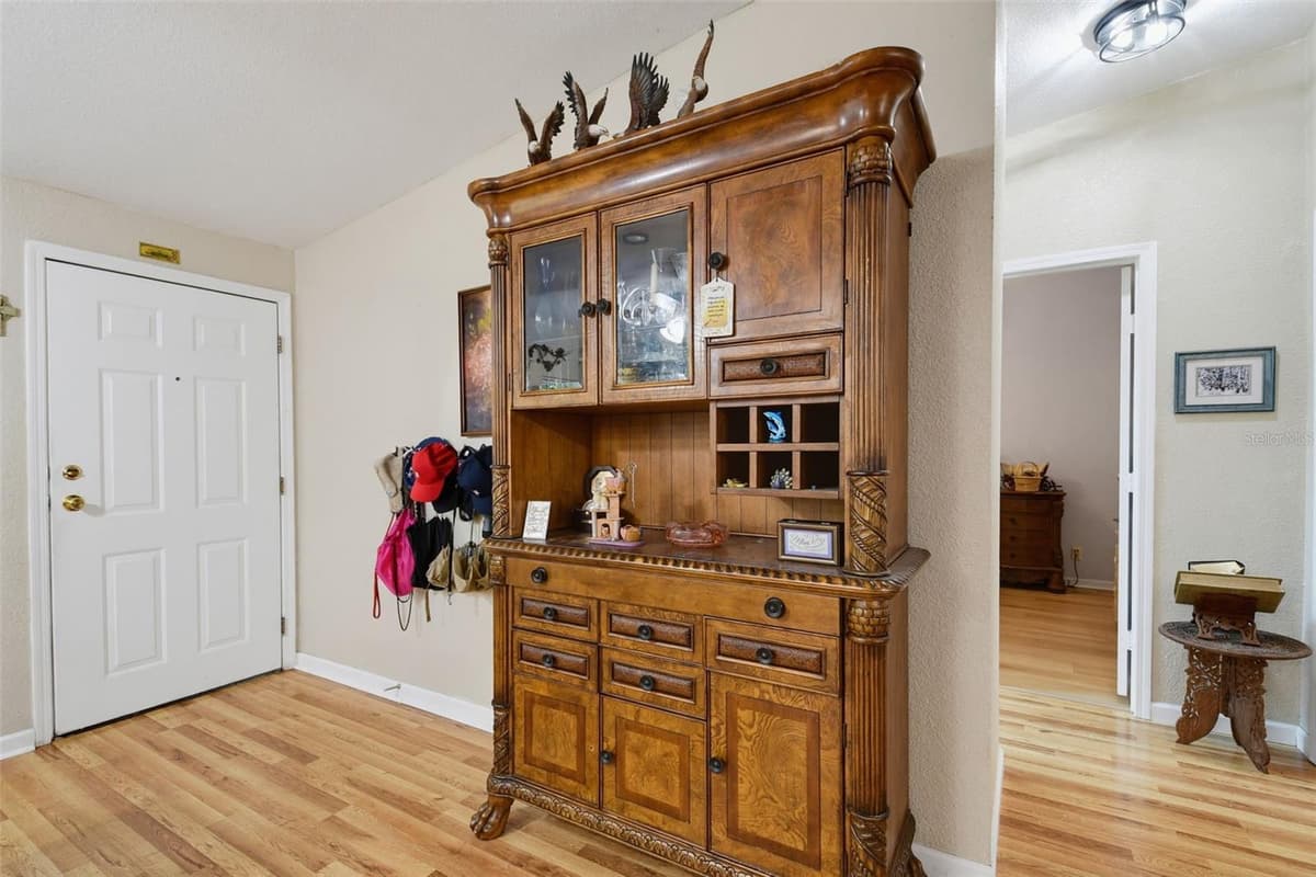 6270 DESALES STREET — photo 12 of 78