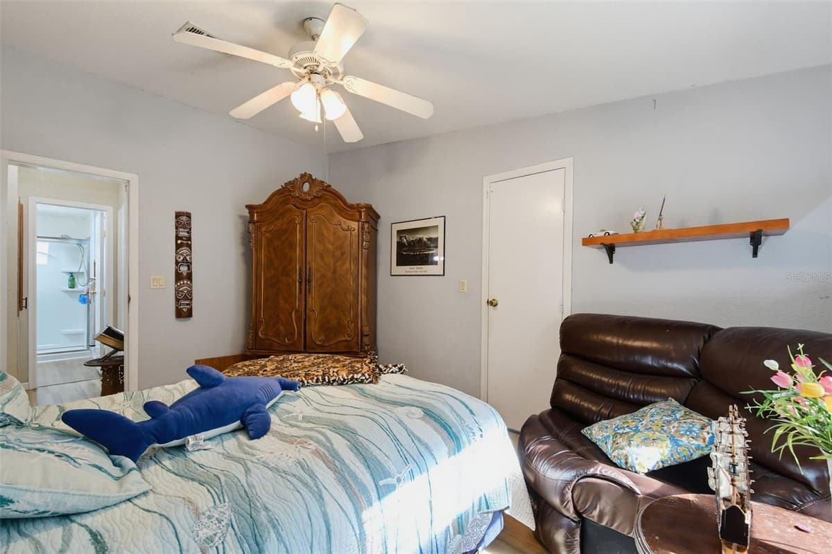 6270 DESALES STREET — photo 23 of 78