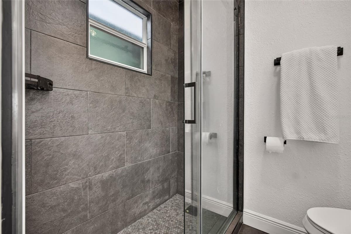 1435 BURNING TREE ROAD — photo 40 of 49