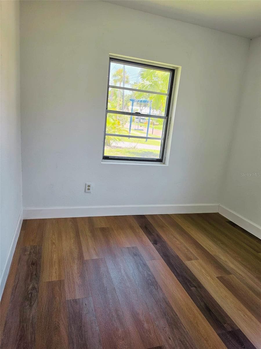 121 BAY STREET — photo 22 of 25