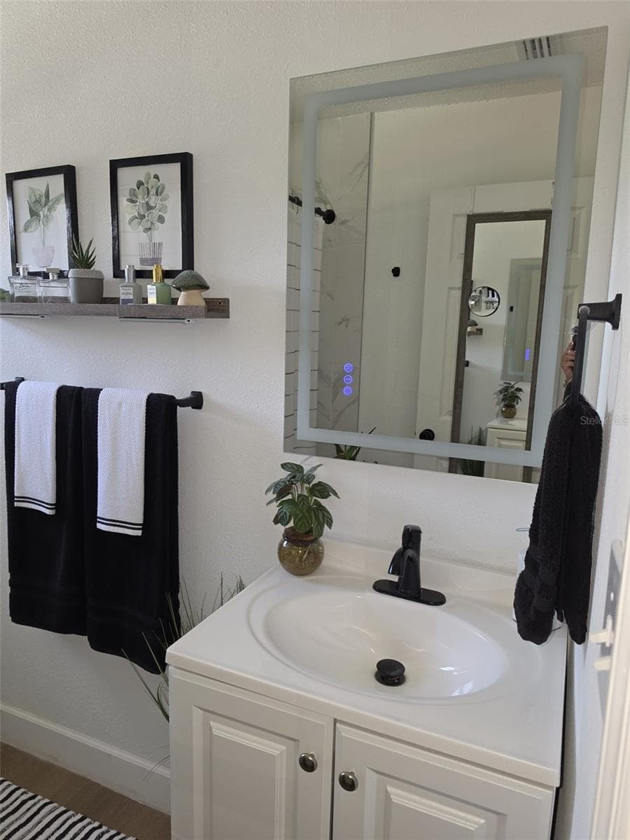 121 BAY STREET — photo 15 of 25