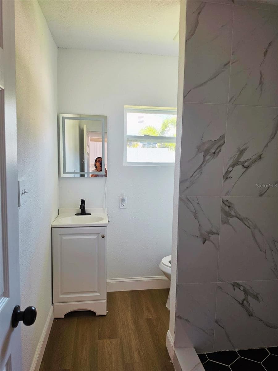 121 BAY STREET — photo 21 of 25