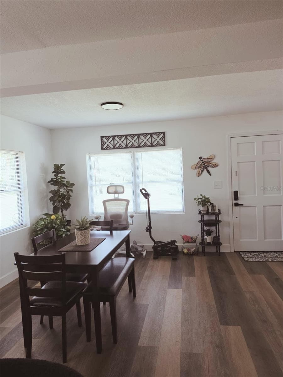 121 BAY STREET — photo 10 of 25
