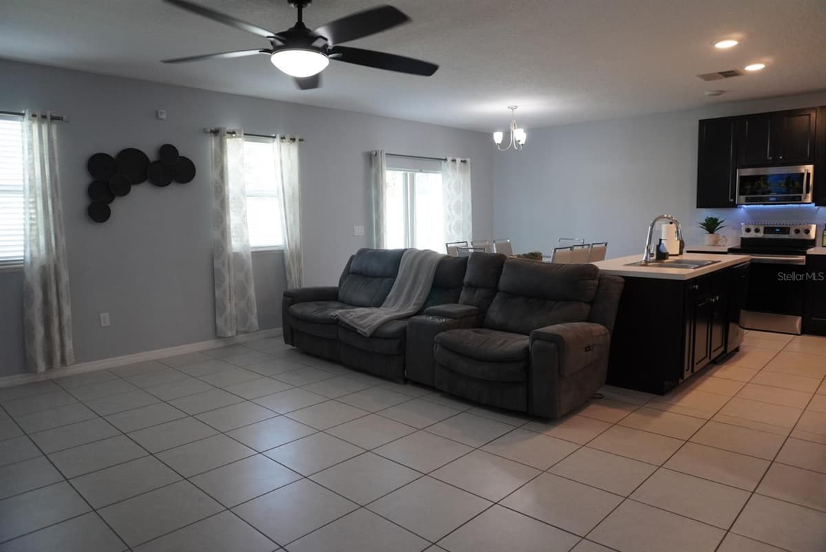 387 PINECREST LOOP — photo 33 of 38
