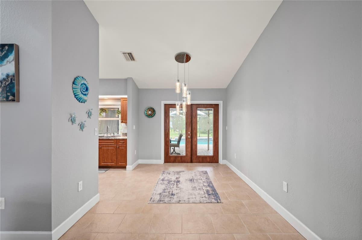 581 ENCARNACION STREET — photo 16 of 78