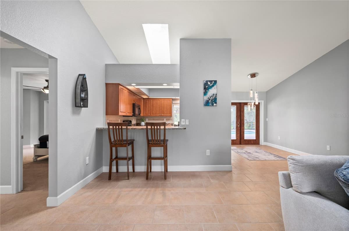 581 ENCARNACION STREET — photo 15 of 78