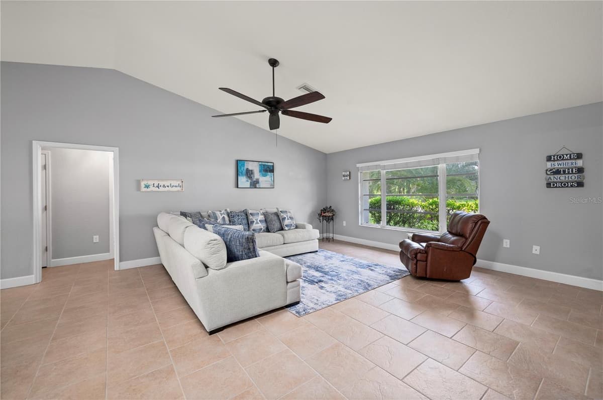 581 ENCARNACION STREET — photo 9 of 78
