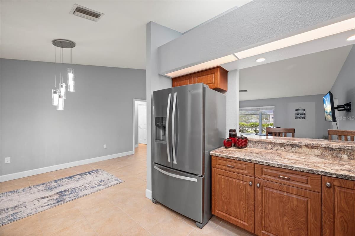 581 ENCARNACION STREET — photo 14 of 78