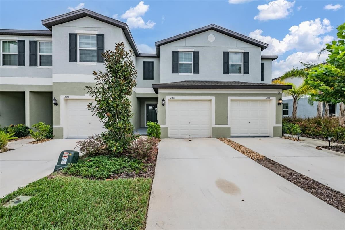 2166 GREAT SAPPHIRE LANE — photo 4 of 33