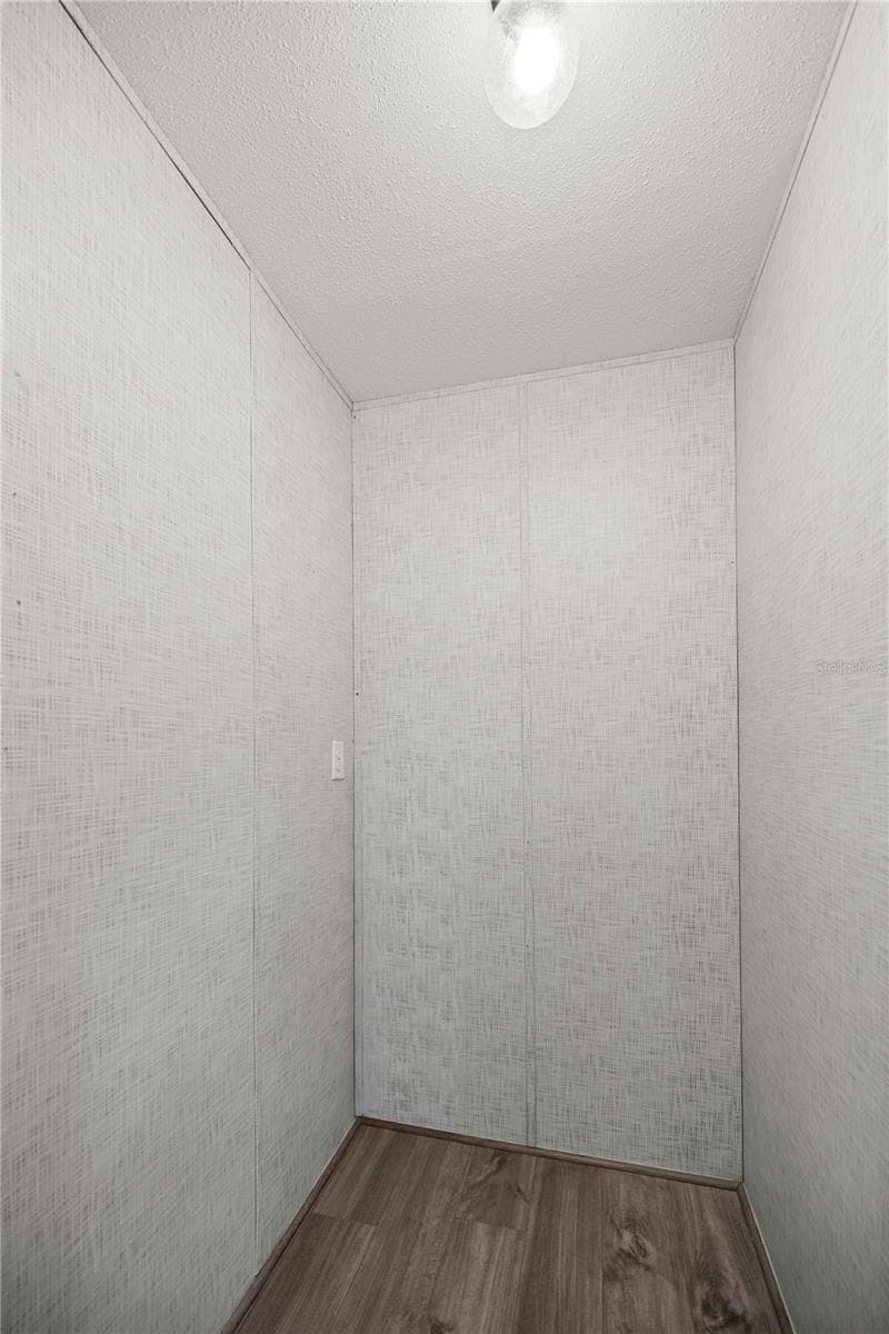122 70TH CIRCLE — photo 15 of 33