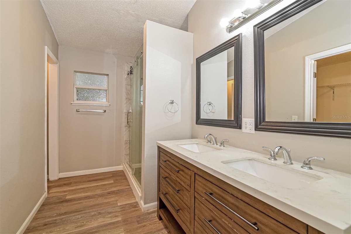 207 RONALDALE AVENUE — photo 14 of 21