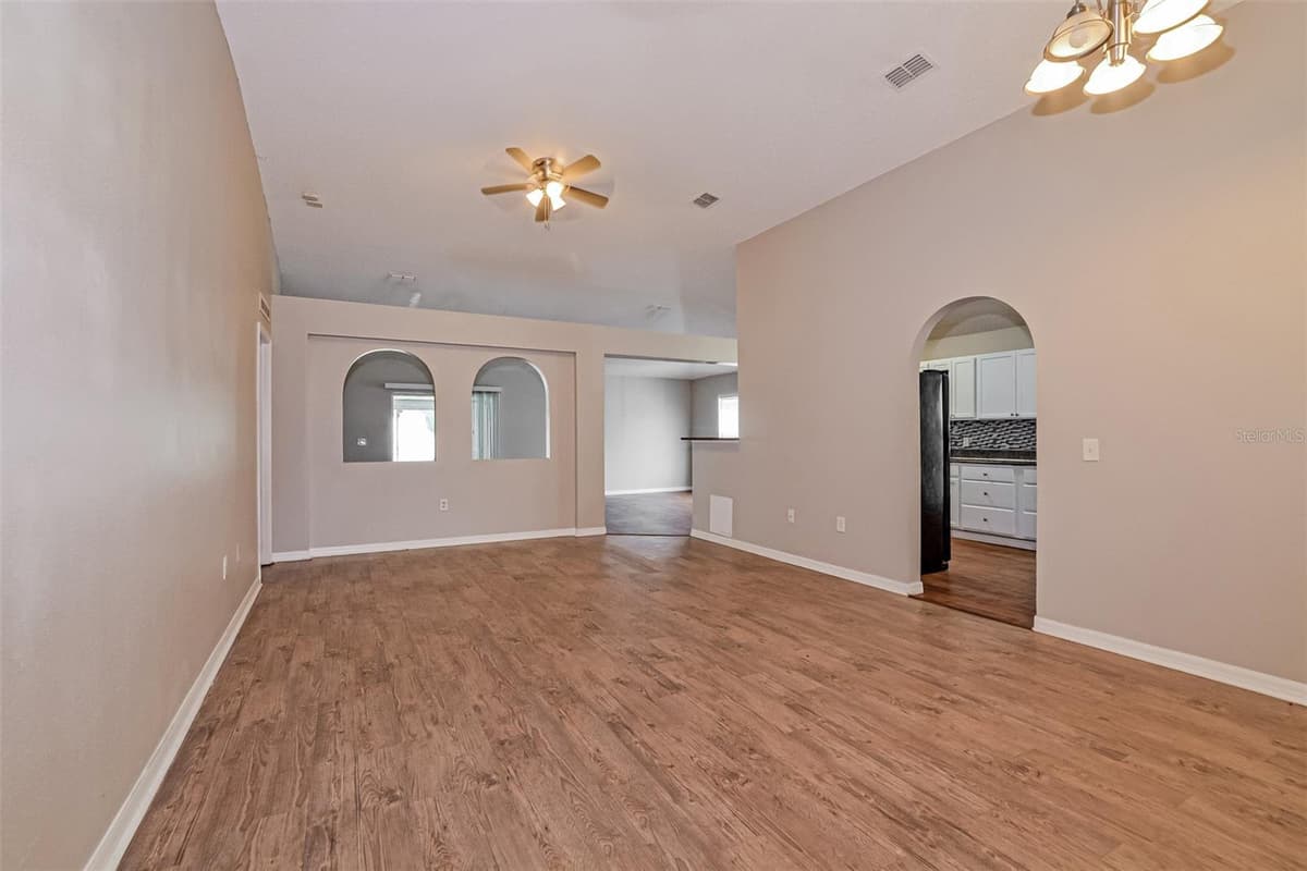 207 RONALDALE AVENUE — photo 3 of 21