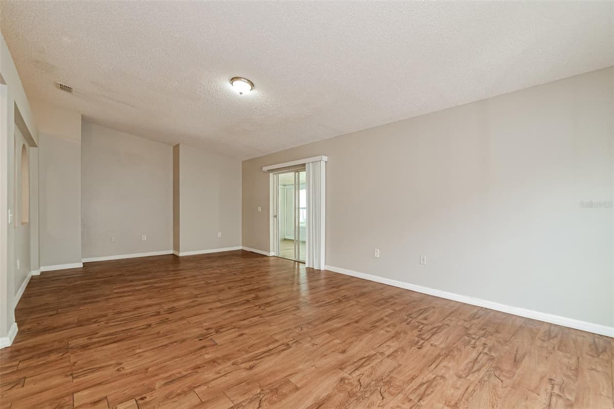 207 RONALDALE AVENUE — photo 5 of 21