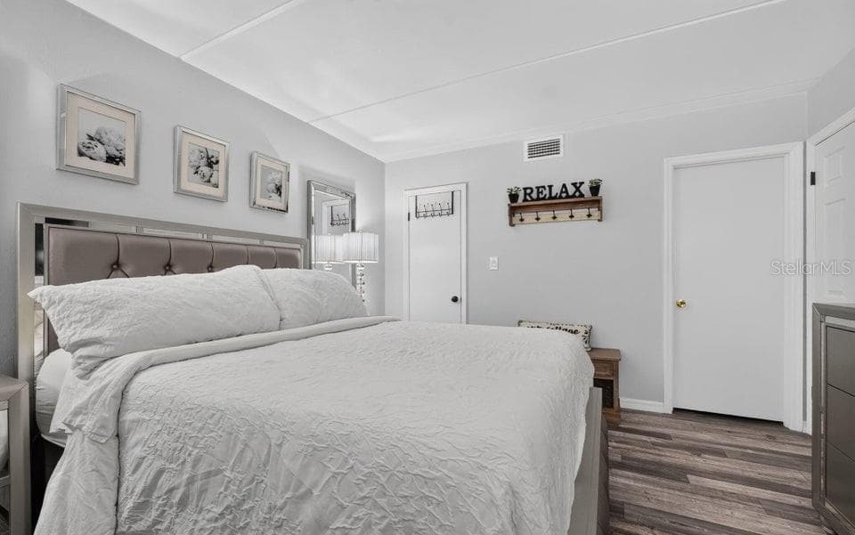 2700 OCEAN SHORE BOULEVARD — photo 18 of 39