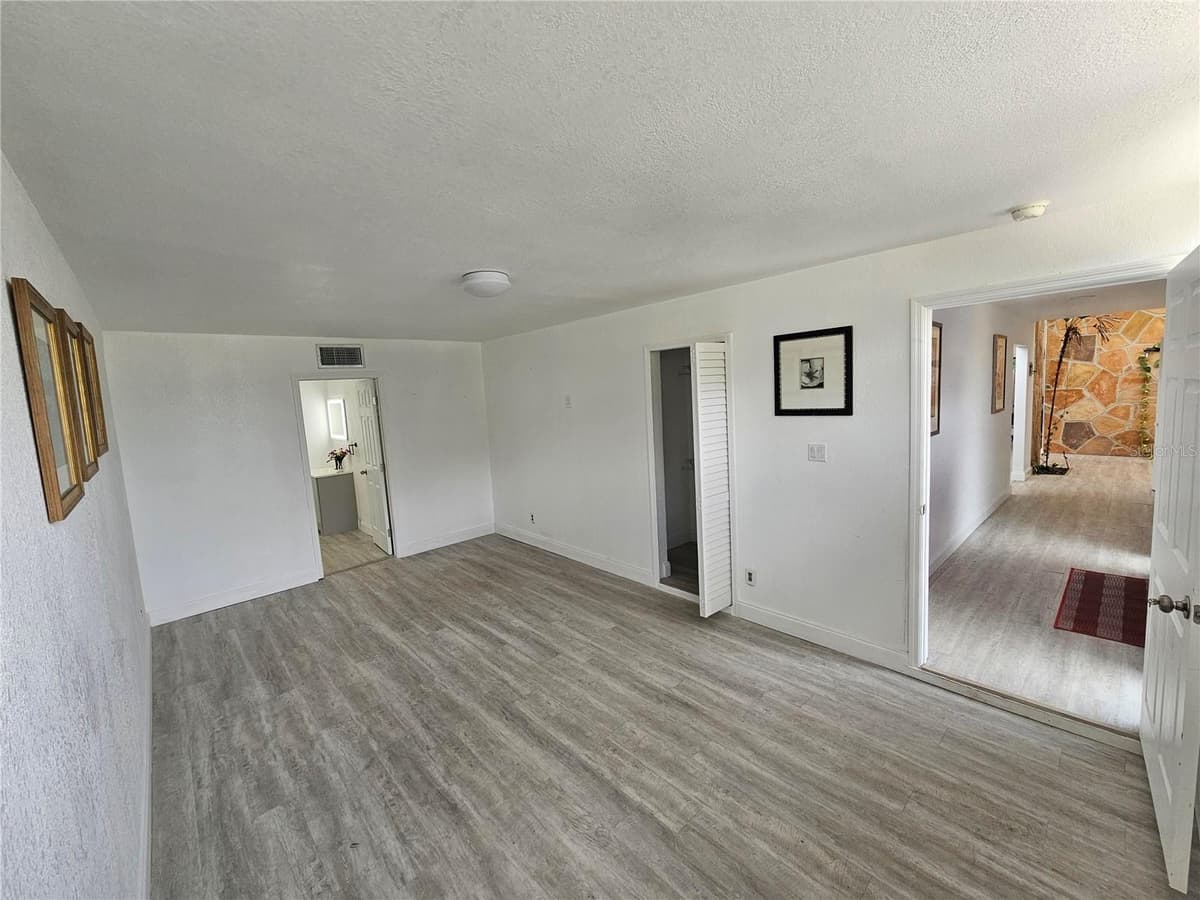 7990 42ND STREET — photo 15 of 39
