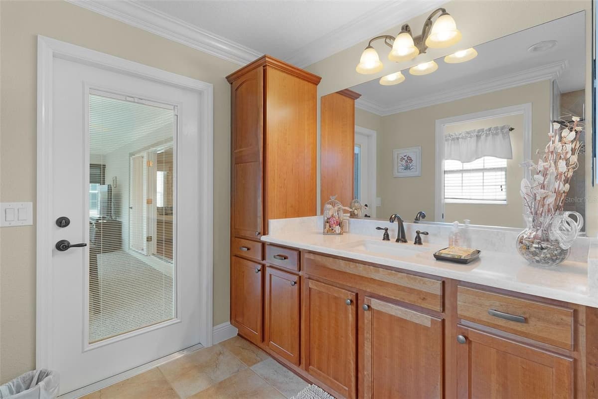2921 FRENCH OAK AVENUE — photo 37 of 48