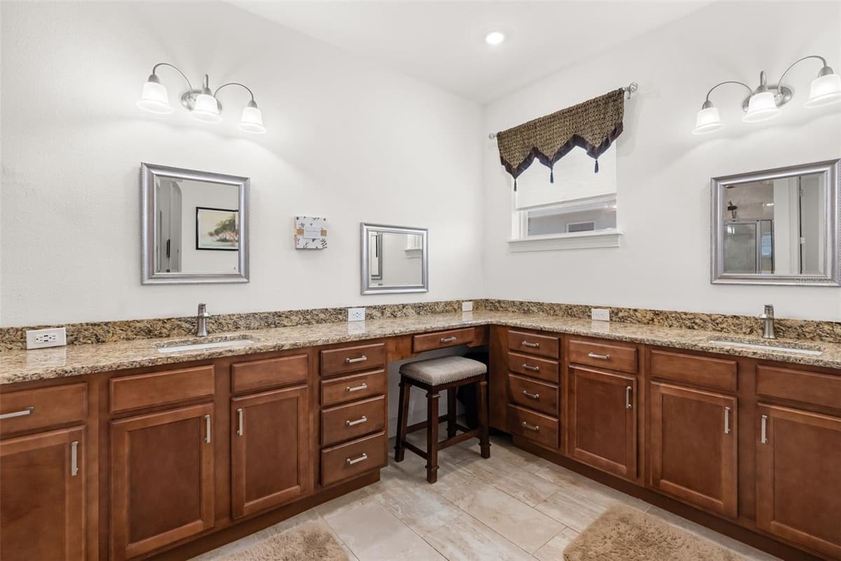 700 FLORIDA AVENUE — photo 11 of 25