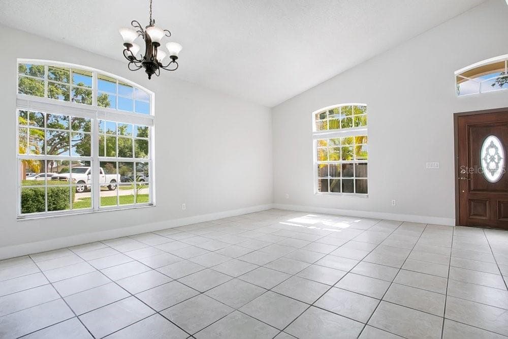 3127 BIRMINGHAM BOULEVARD — photo 3 of 38