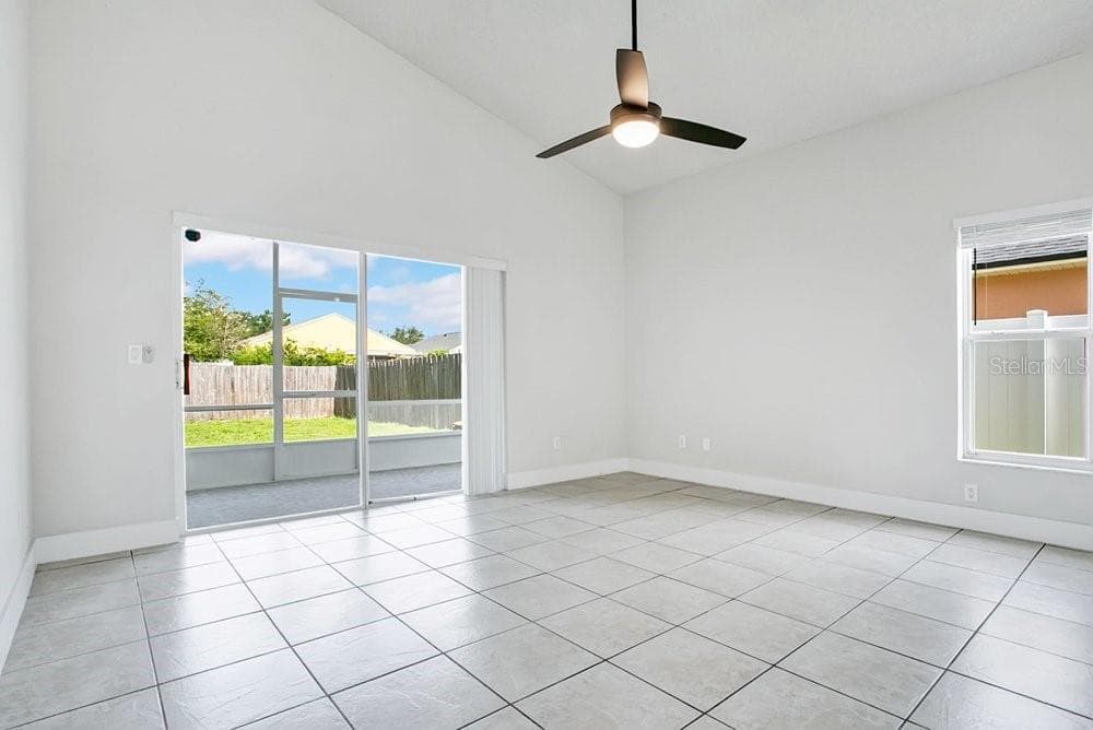 3127 BIRMINGHAM BOULEVARD — photo 10 of 38