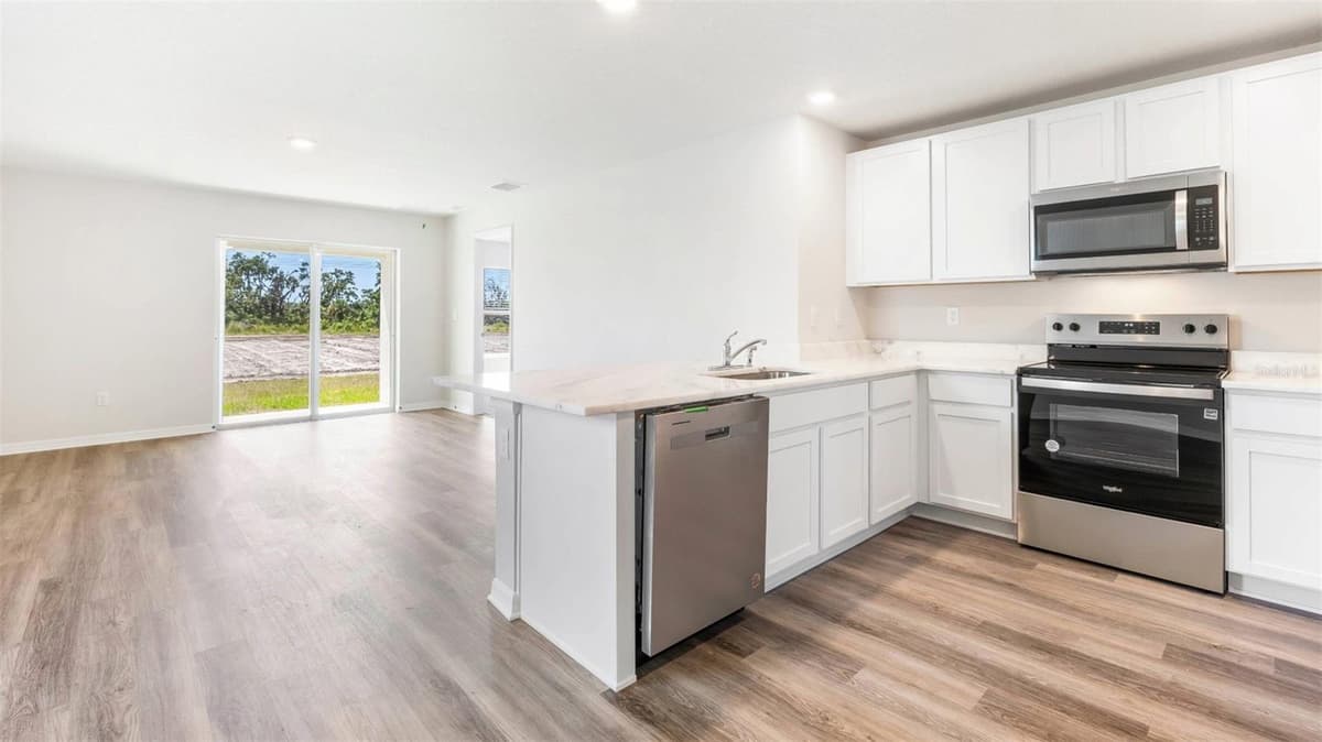 8829 CLEAR VIEW STREET — photo 3 of 18