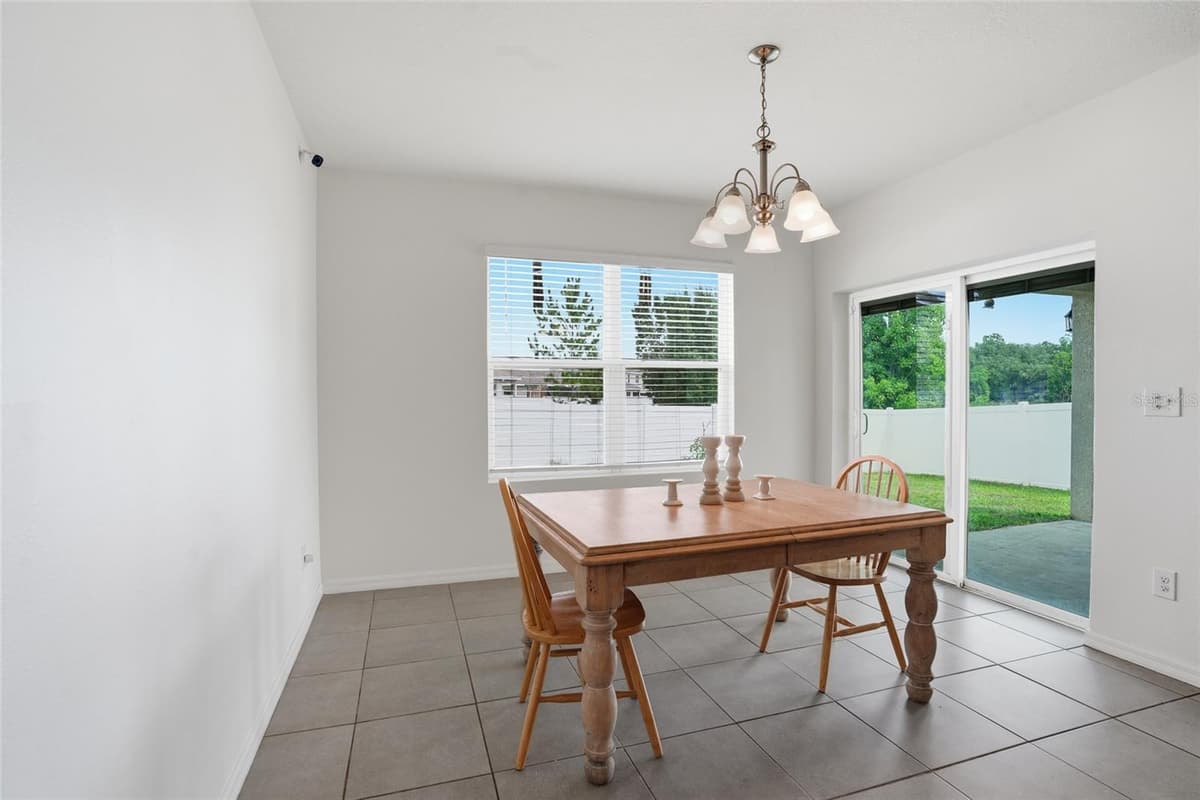 35803 HILLBROOK AVENUE — photo 14 of 37