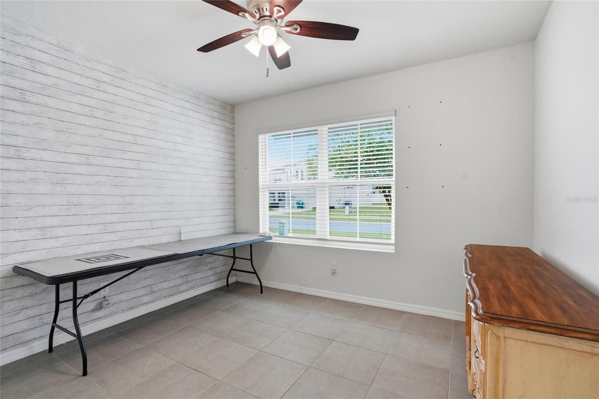 35803 HILLBROOK AVENUE — photo 4 of 37