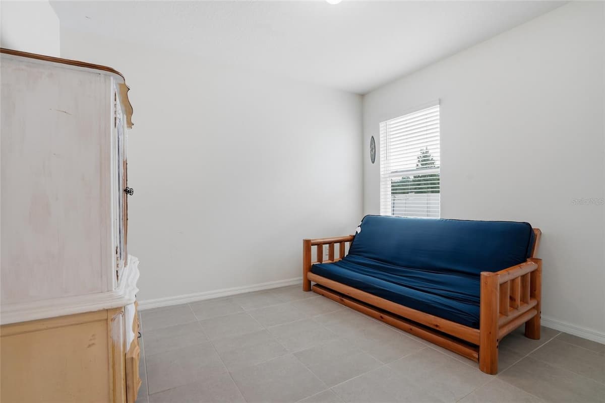 35803 HILLBROOK AVENUE — photo 6 of 37