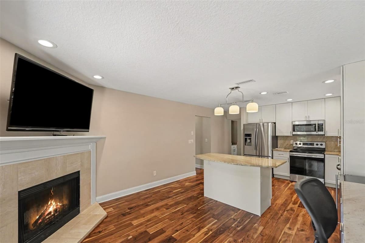 1683 WATERMARK CIRCLE — photo 2 of 32