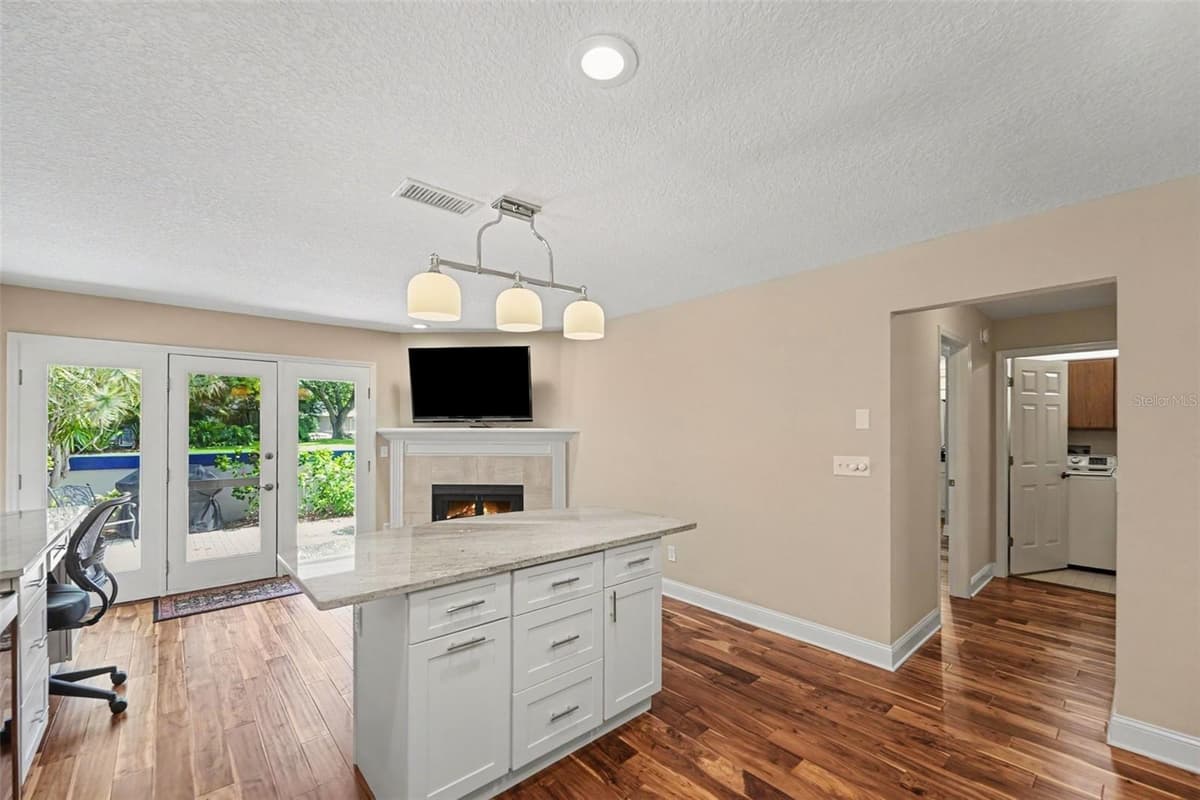 1683 WATERMARK CIRCLE — photo 10 of 32