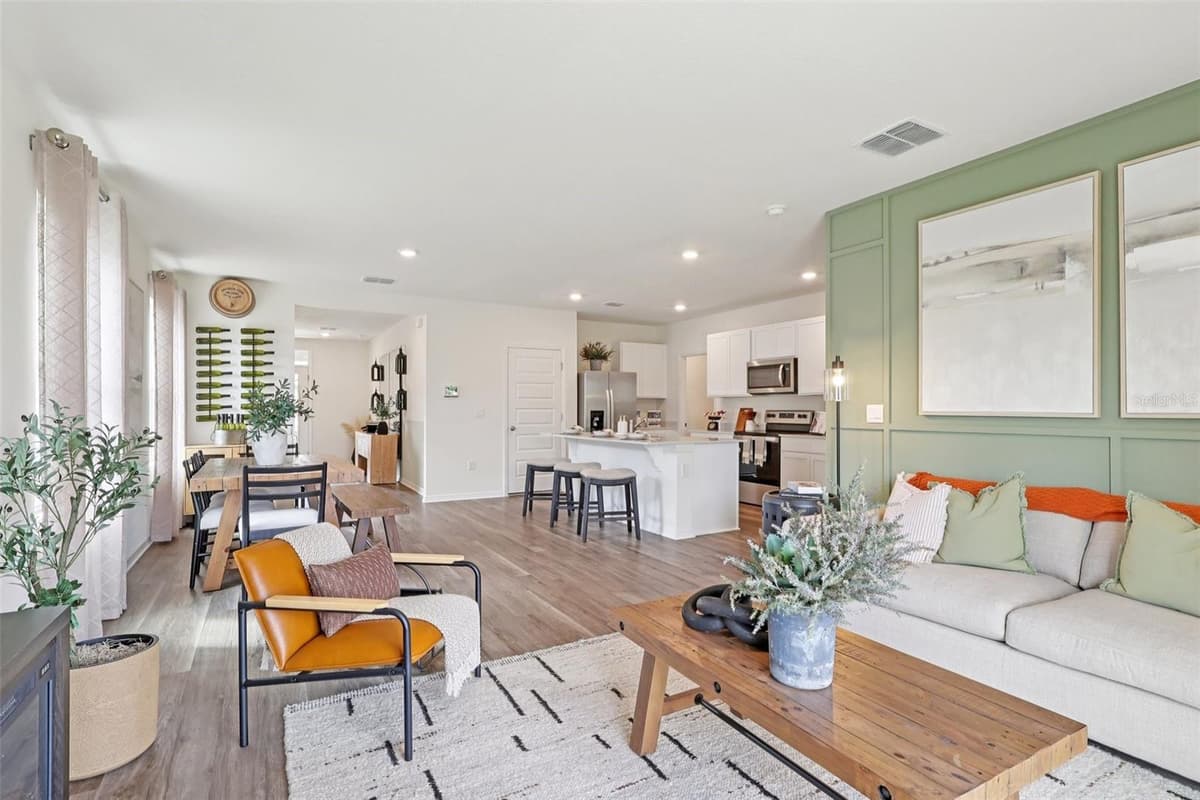 4930 KATRINA DRIVE — photo 4 of 36