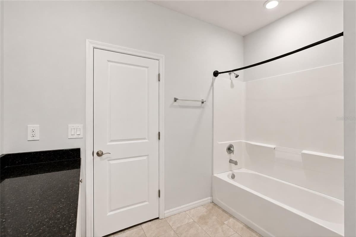 218 CAYUGA STREET — photo 14 of 37
