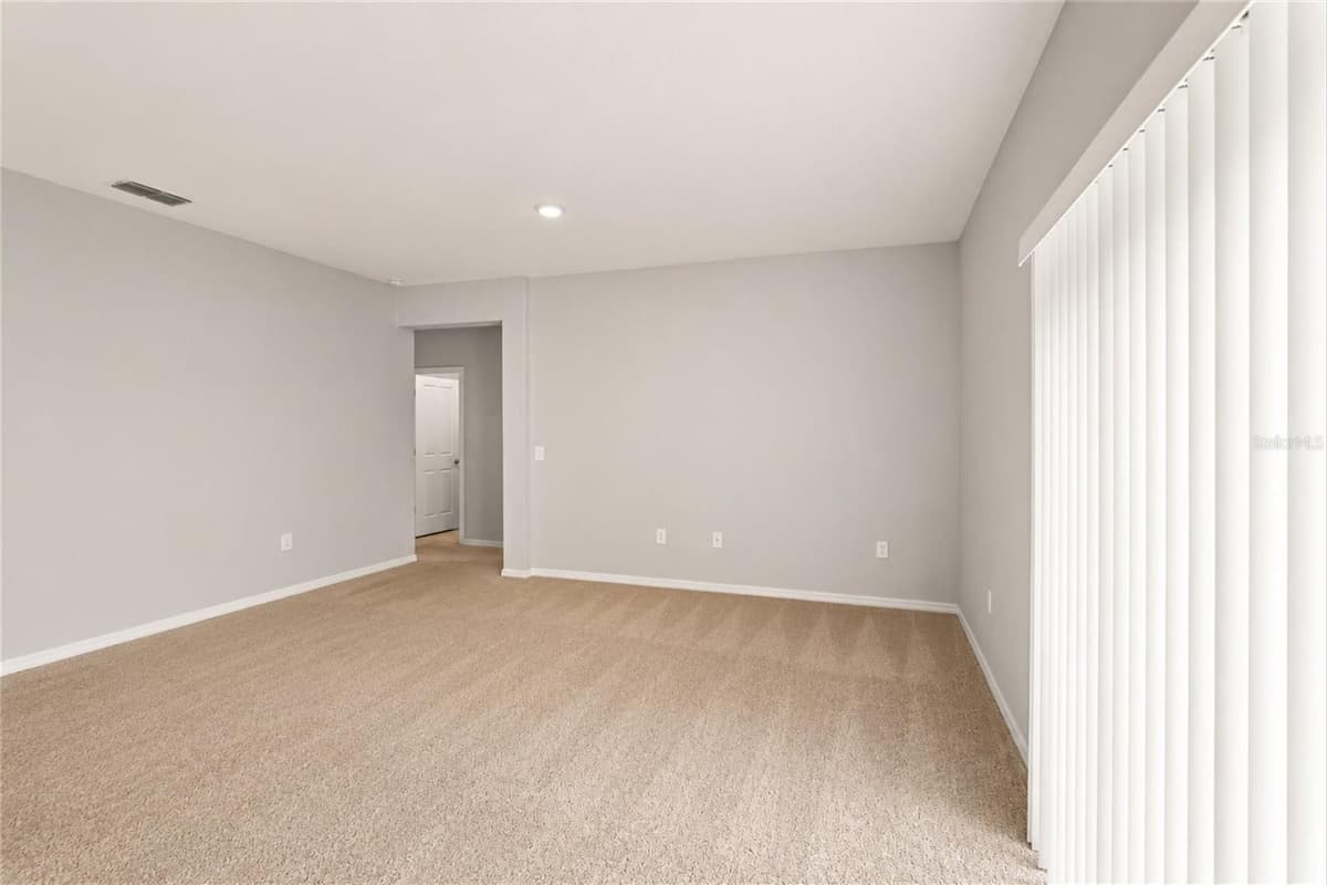 218 CAYUGA STREET — photo 8 of 37