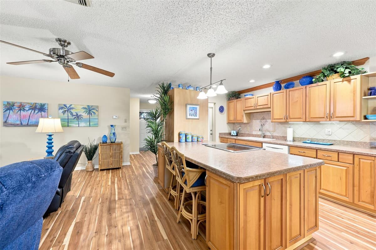1002 EL RANCHO DRIVE — photo 16 of 50