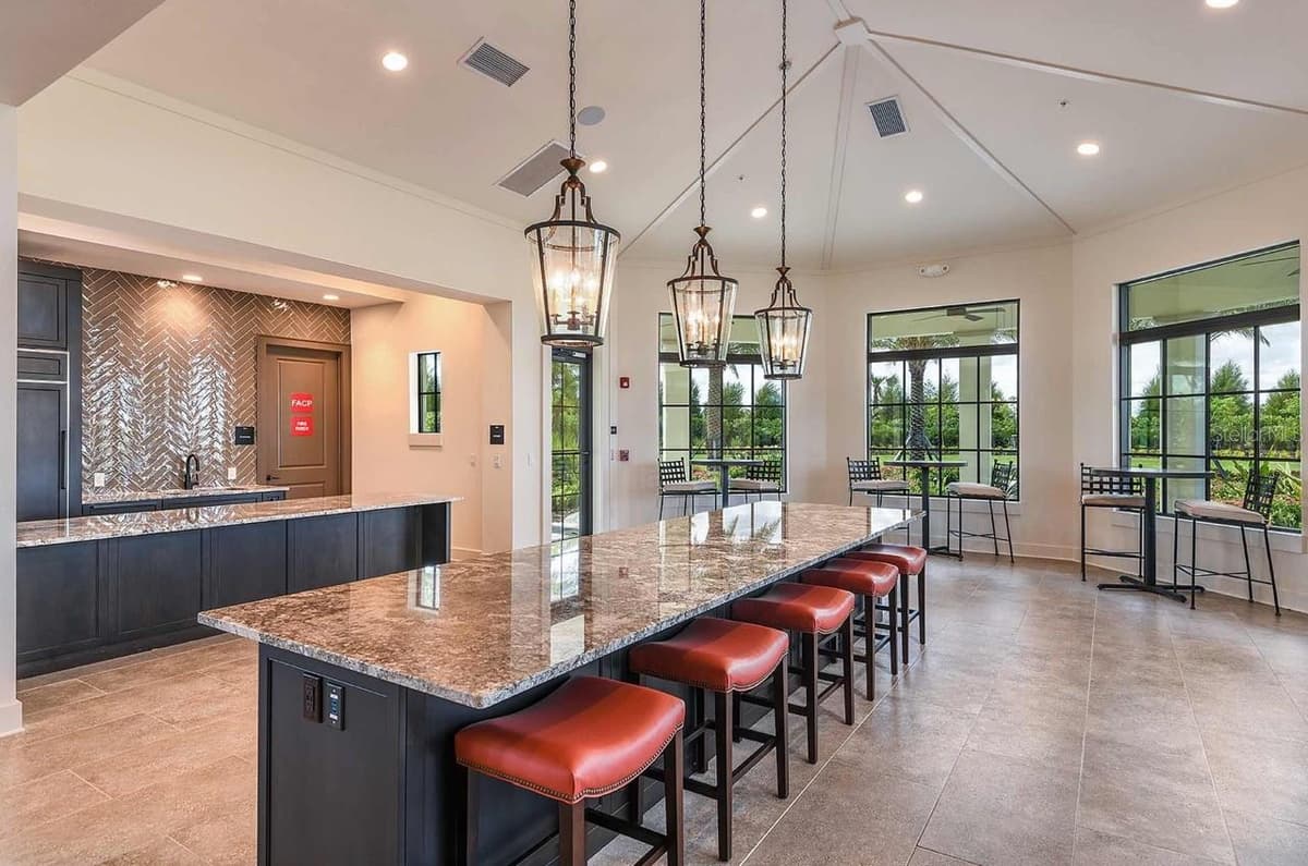 328 BOCELLI DRIVE — photo 12 of 15