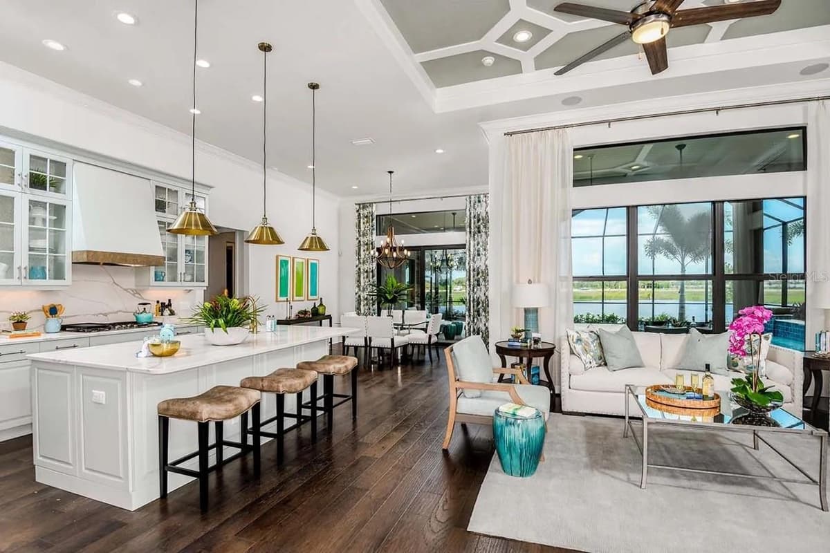 332 BOCELLI DRIVE — photo 3 of 15