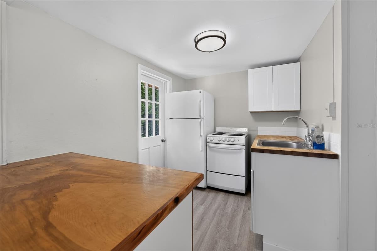 2233 11TH AVENUE — photo 39 of 47
