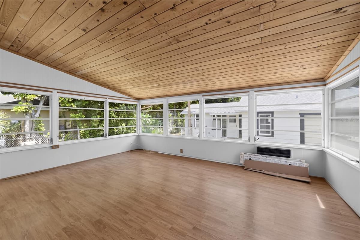 2233 11TH AVENUE — photo 35 of 47