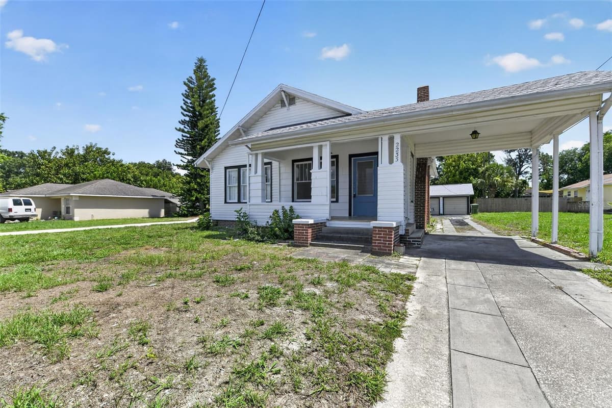 2233 11TH AVENUE — photo 3 of 47
