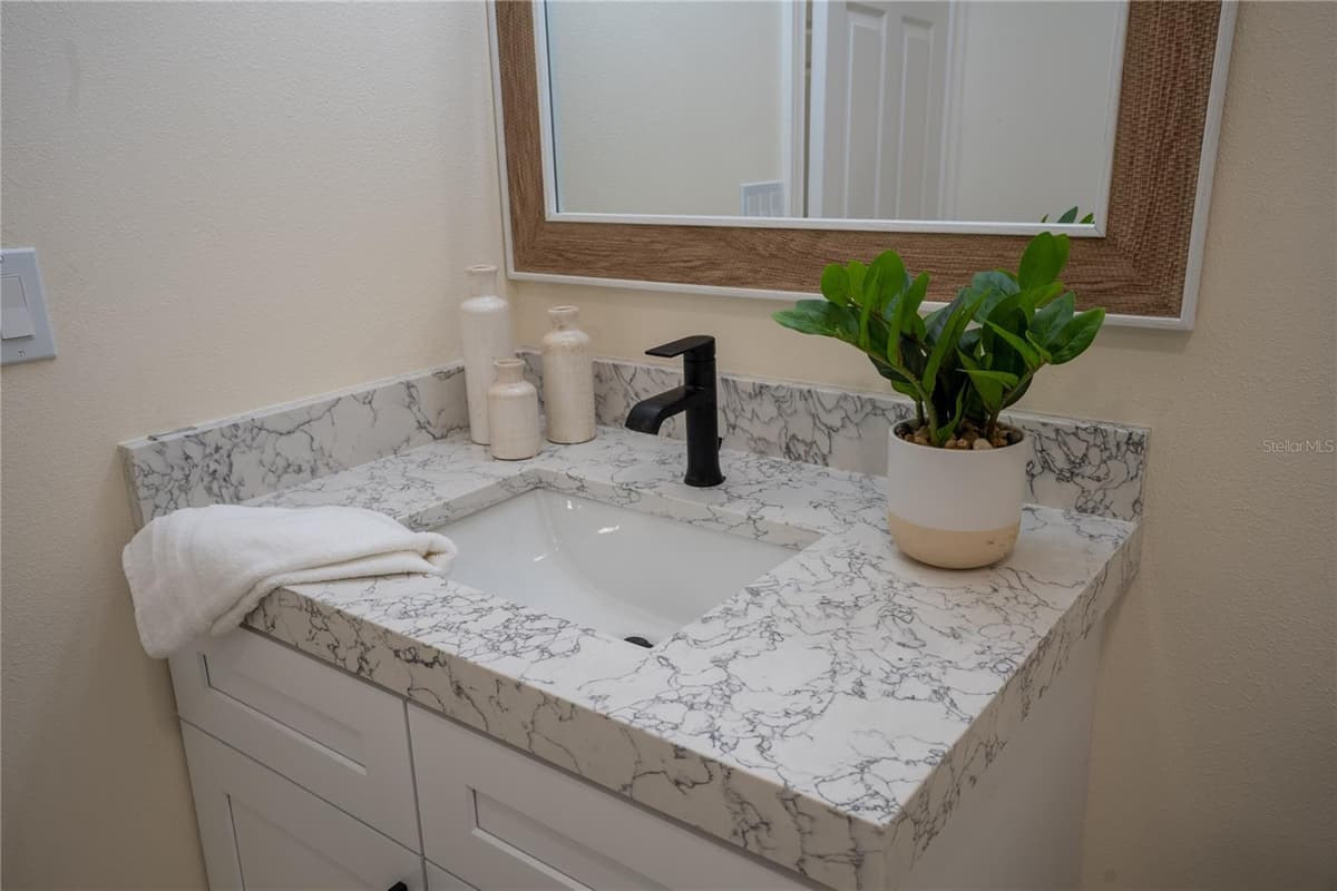 5119 VENETIAN BOULEVARD — photo 27 of 78