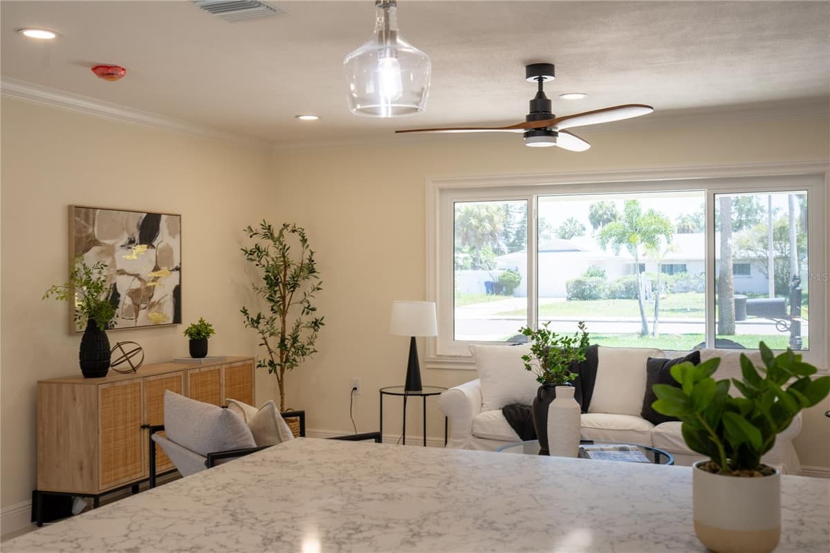 5119 VENETIAN BOULEVARD — photo 10 of 78
