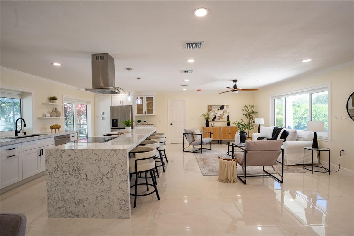 5119 VENETIAN BOULEVARD — photo 6 of 78