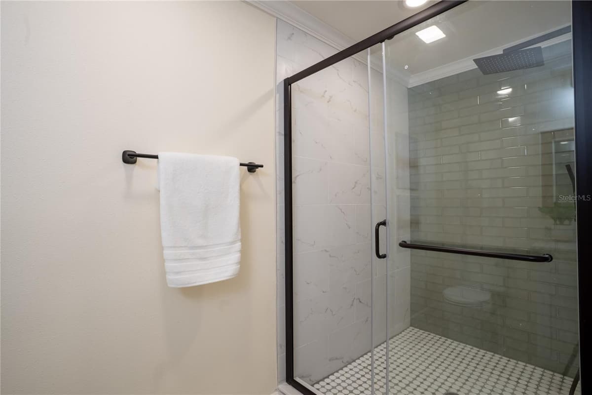 5119 VENETIAN BOULEVARD — photo 34 of 78