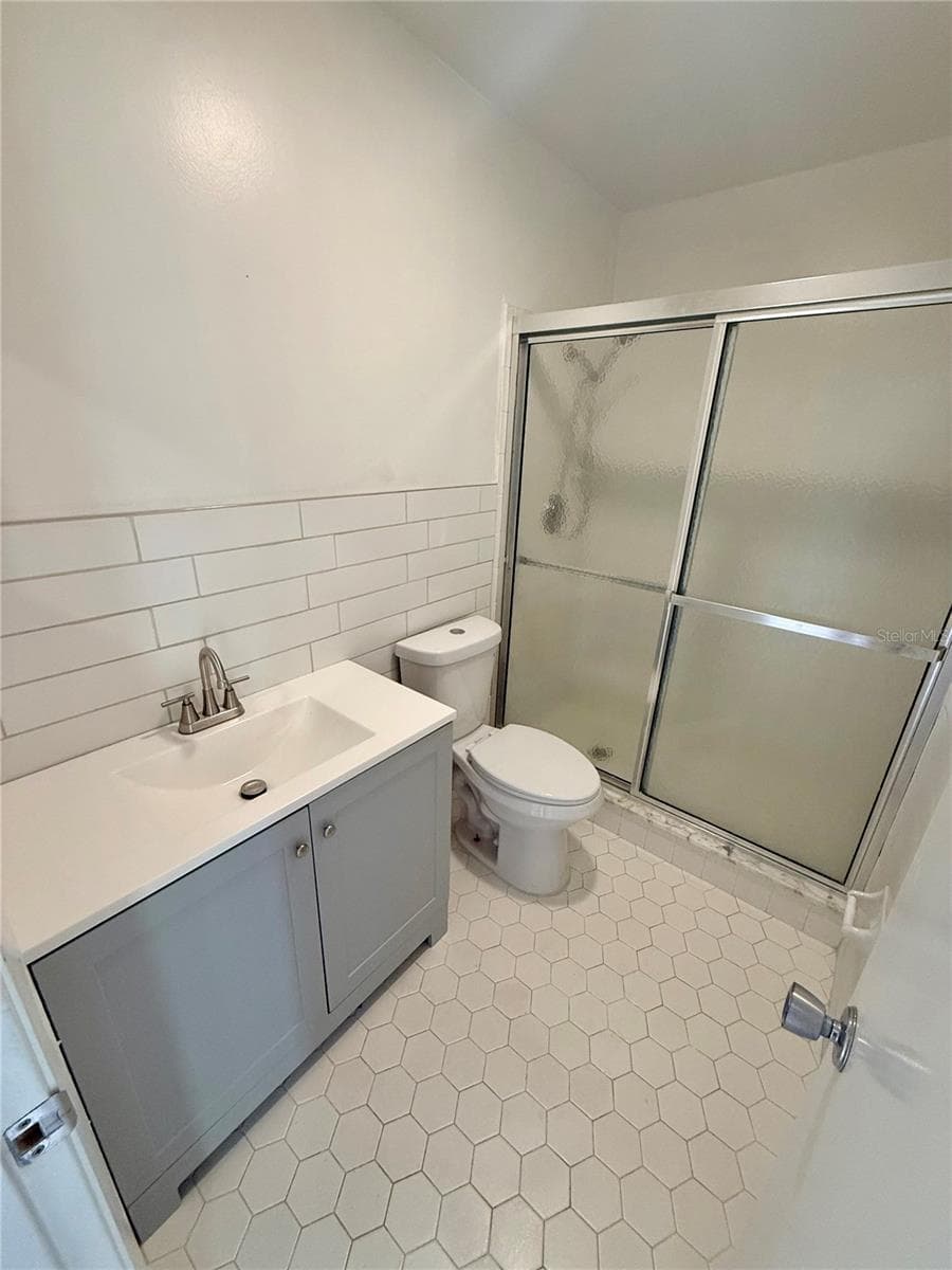 7880 PALM AIRE LANE — photo 10 of 16